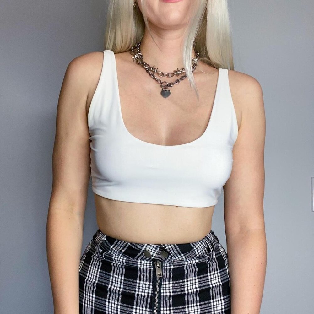 PrettyLittleThing White Crop Tank